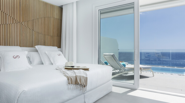 Royal Hideaway Corales Suites